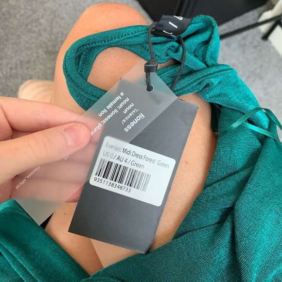 Lioness | Dresses | Lioness Everlast Midi Dress Forest Green | Poshmark